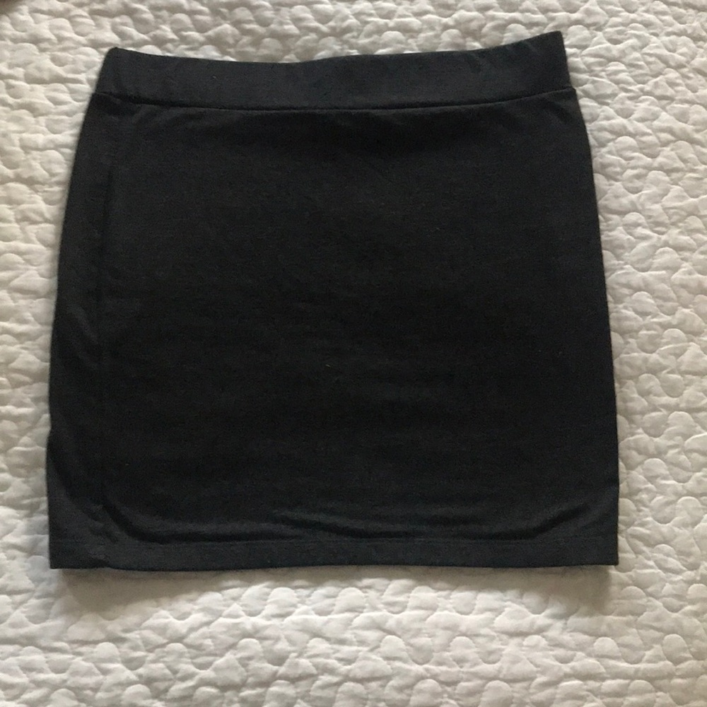 Stretchy gray F21 miniskirt